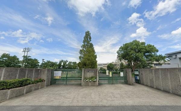和泉市池上町２丁目の中古一戸建て(和泉市立富秋中学校)