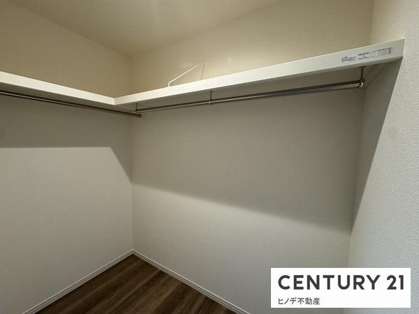 泉大津市助松町3丁目の新築一戸建(収納)