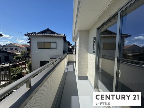 泉大津市松之浜町1丁目の新築一戸建(バルコニー)