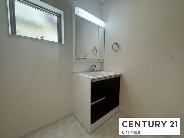 泉大津市松之浜町1丁目の新築一戸建(洗面台・洗面所)