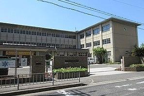 岸和田コーポラス弐号棟(岸和田市立野村中学校)