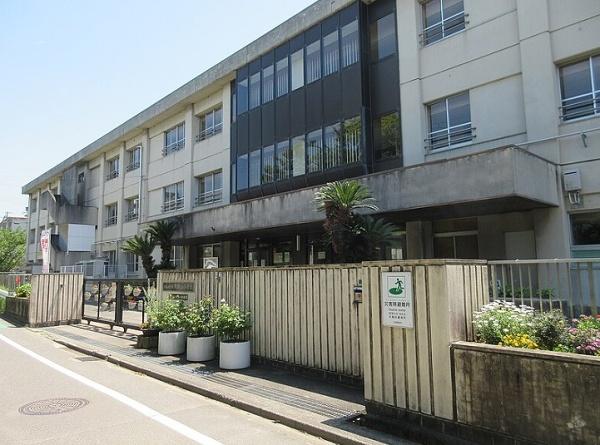 岸和田市神須屋町の中古一戸建て(岸和田市立天神山小学校)