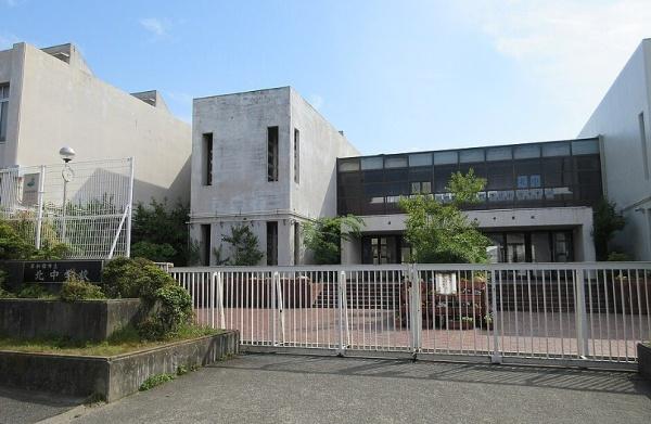 岸和田市吉井町１丁目の中古一戸建て(岸和田市立北中学校)