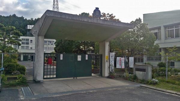 河内長野市北青葉台の中古一戸建て(河内長野市立加賀田中学校)