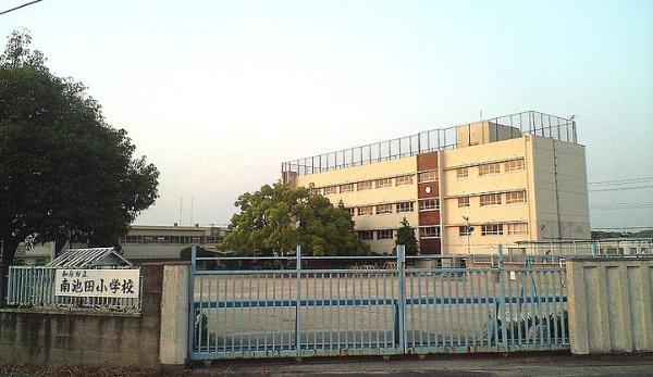和泉市浦田町の新築一戸建(和泉市立南池田小学校)