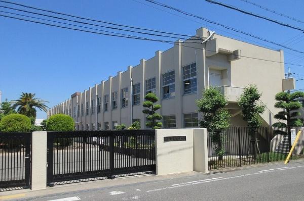 泉北郡忠岡町忠岡東１丁目の中古一戸建て(忠岡町立忠岡中学校)