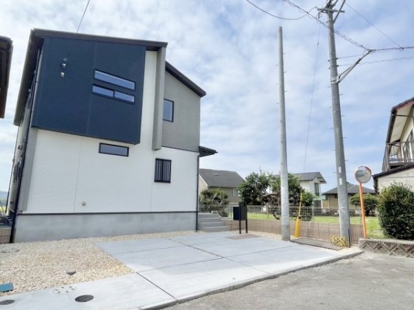 ブルーミングガーデン／菊池郡菊陽町津久礼4期／1号棟