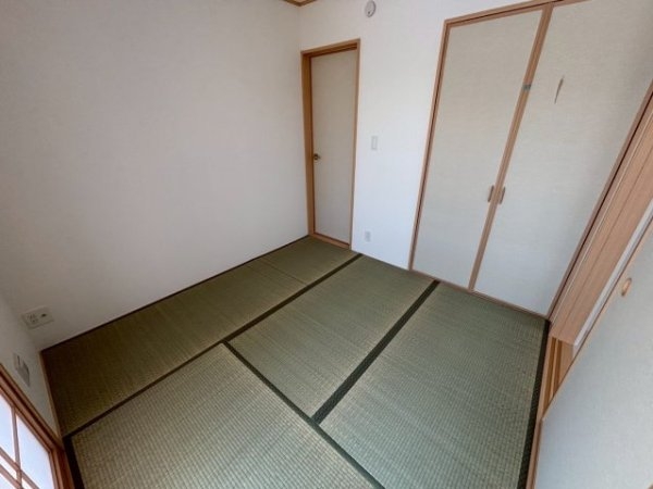 ハートフルタウン／東区湖東3丁目／2号棟