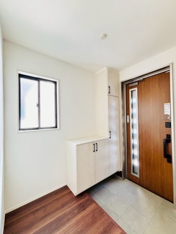 よかタウン/中央区国府2丁目1期/4号棟(玄関)