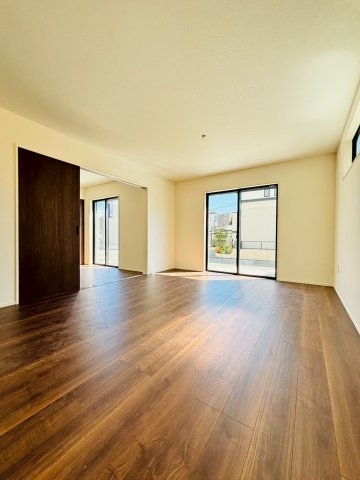 よかタウン/中央区国府2丁目1期/4号棟(リビング)