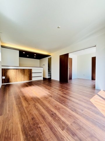 よかタウン/中央区国府2丁目1期/4号棟(リビング)