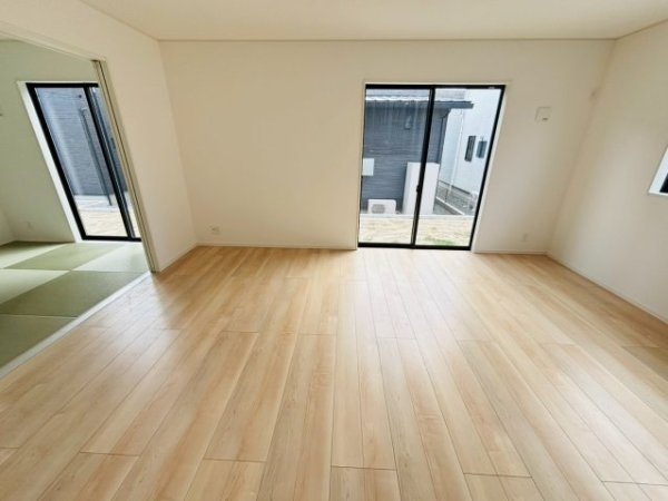 クレイドルガーデン／南区八分寺町第14／１号棟