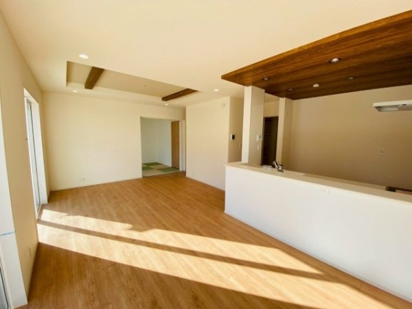 ブルーミングガーデン／北区鶴羽田１丁目／４号棟