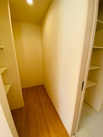 ブルーミングガーデン／北区鶴羽田１丁目／４号棟