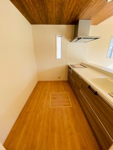 ブルーミングガーデン／北区鶴羽田１丁目／４号棟