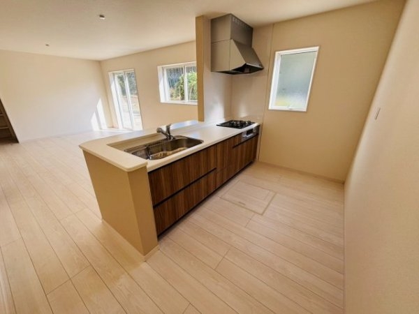 リーブルガーデン／東区戸島西第七／２号棟