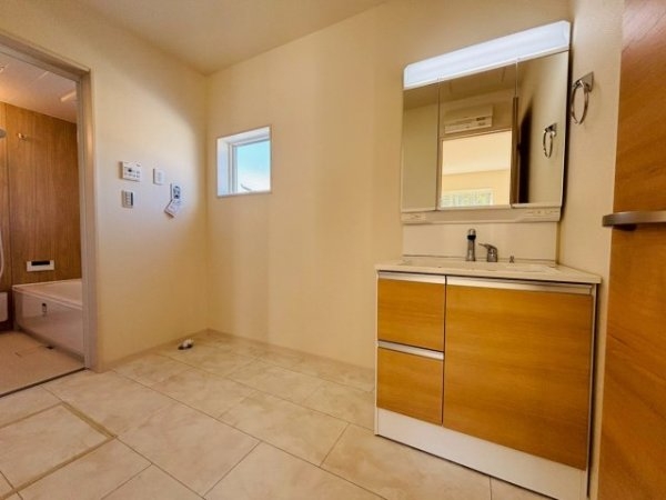 リーブルガーデン／東区戸島西第七／２号棟