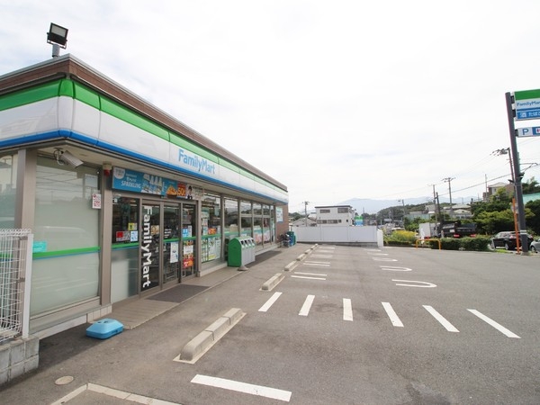 綾瀬市小園の土地(ファミリーマート綾瀬小園西店)
