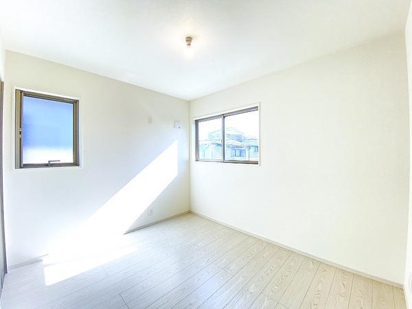 綾瀬市落合南３丁目　新築戸建