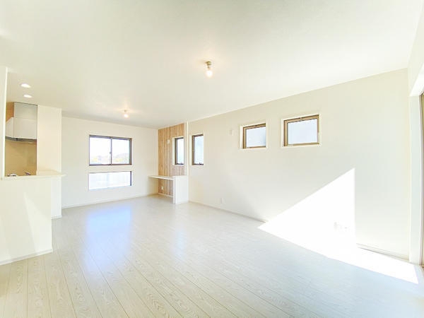 綾瀬市落合南３丁目　新築戸建