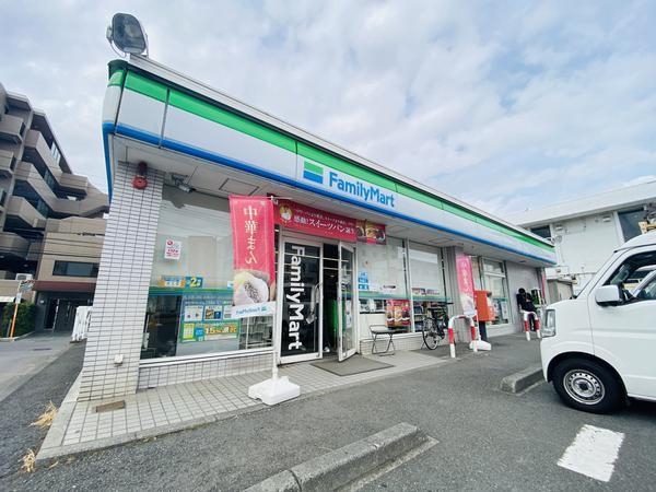 メイツ海老名(ファミリーマート 海老名下今泉店)