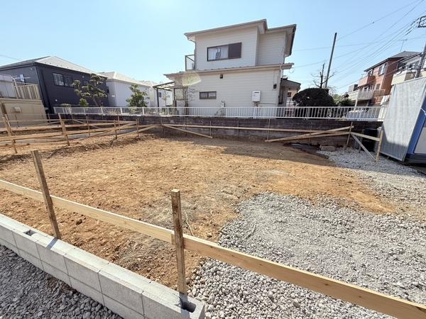 厚木市鳶尾1丁目全2棟新築戸建　1号棟