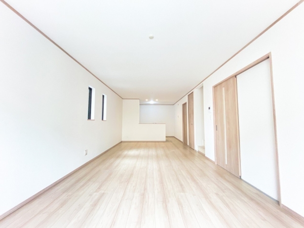 綾瀬市寺尾本町1丁目　新築戸建