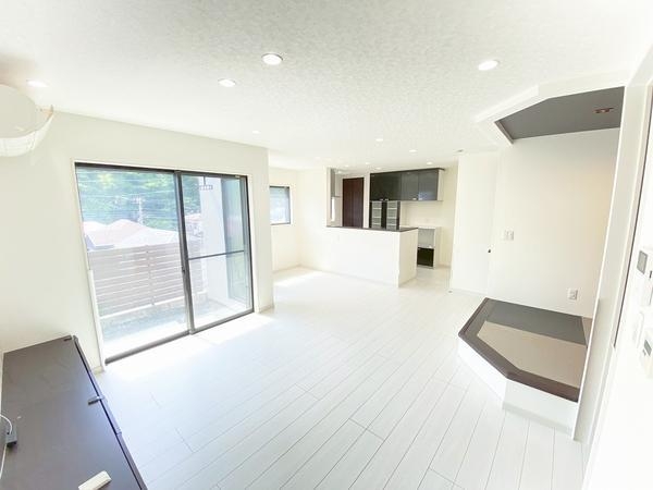 座間市入谷東４丁目の中古一戸建て