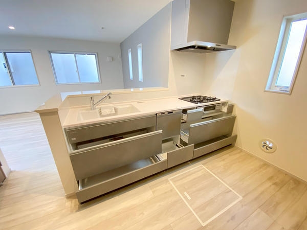 座間市南栗原3丁目　新築戸建　全2棟　2号棟