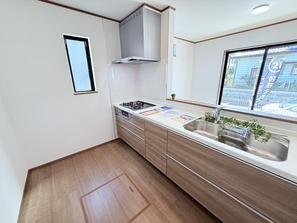 綾瀬市綾西４丁目新築戸建