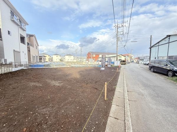 大和市上草柳6丁目 新築戸建 全2棟 B号棟(前面道路含む現地写真)