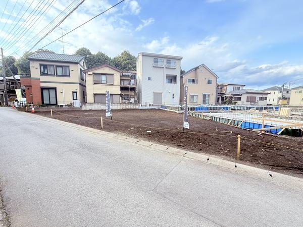 大和市上草柳6丁目 新築戸建 全2棟 B号棟(前面道路含む現地写真)