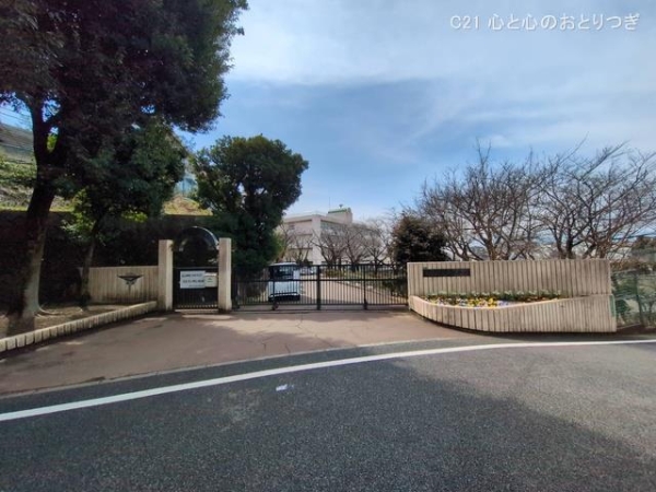 座間市栗原中央4丁目　新築戸建　全2棟　B号棟(座間市立南中学校)