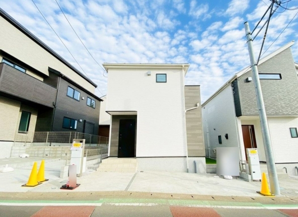 綾瀬市寺尾本町3丁目　新築戸建　全8区画　3号棟