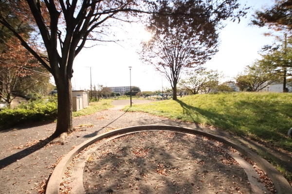 横浜市泉区上飯田町の土地(上飯田クローバー公園)
