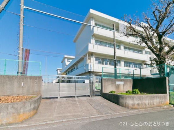 横浜市泉区上飯田町の土地(横浜市立上飯田中学校)