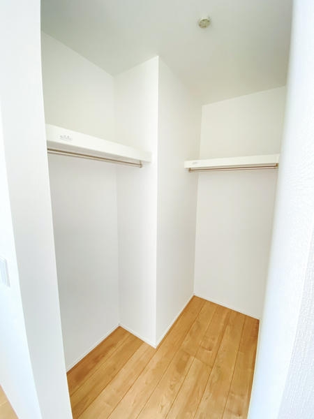 綾瀬市寺尾本町3丁目　新築戸建　全8区画　2号棟