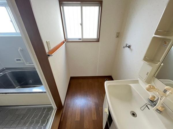 生駒市西松ケ丘の中古一戸建て