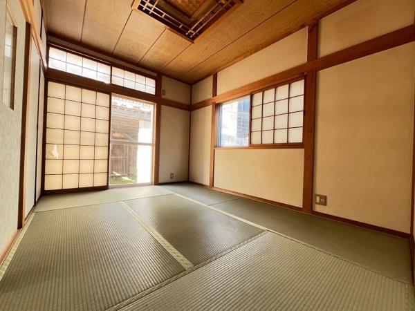 生駒市西松ケ丘の中古一戸建て