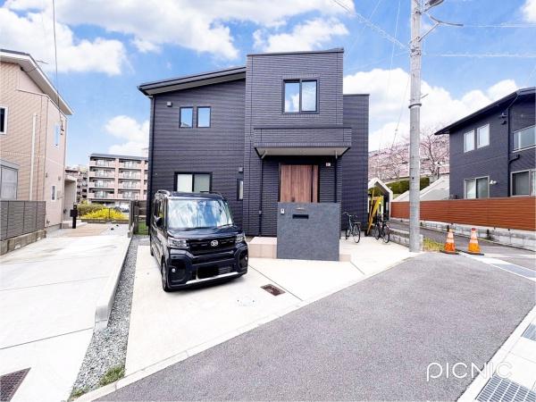 奈良市三松二丁目　中古一戸建