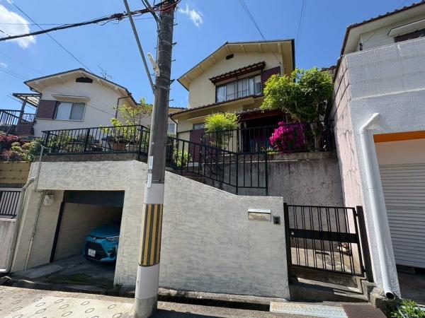 生駒市桜ケ丘の中古一戸建