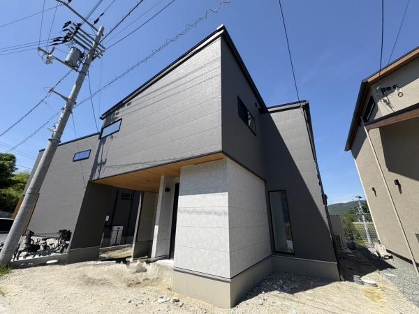 アキュラホーム施工　新築一戸建～剛木造「超空間」～