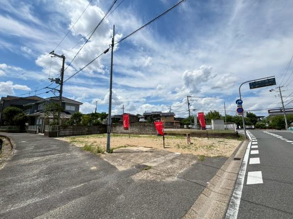 奈良市秋篠三和町１丁目の土地