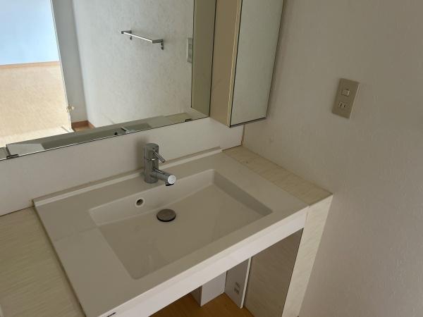 朝日プラザシティ南大和イーストウイングA棟