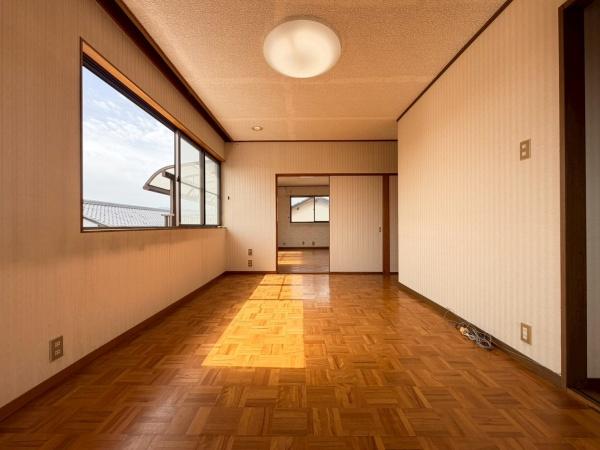 奈良市西登美ヶ丘４丁目の中古一戸建て