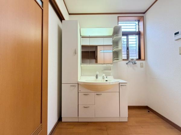 奈良市西登美ヶ丘４丁目の中古一戸建て