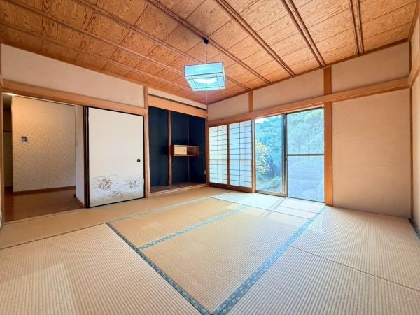 奈良市西登美ヶ丘４丁目の中古一戸建て