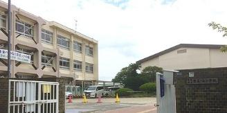 奈良市西登美ヶ丘２丁目の土地(奈良市立登美ケ丘小学校)