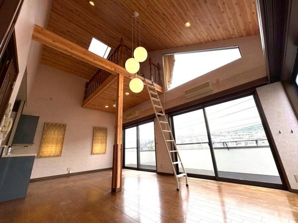 生駒市新旭ケ丘　中古一戸建