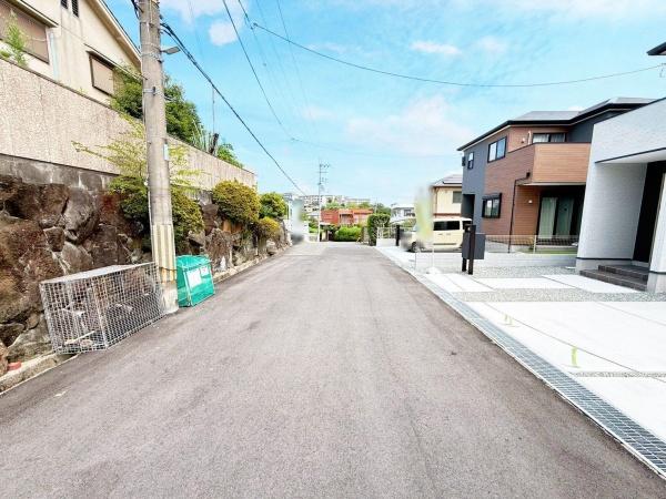 奈良市鳥見町２丁目の土地